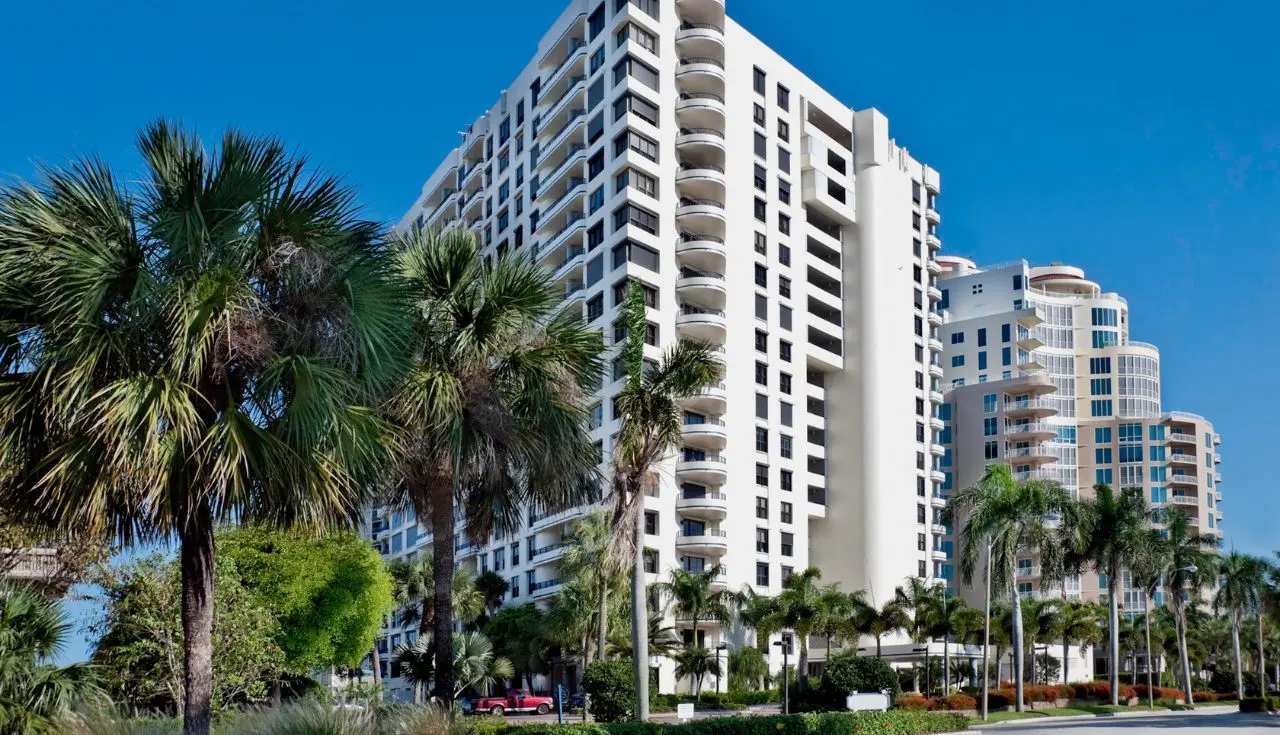 Condotel Loans: Financing Options for Part-Time Vacation Homeowners